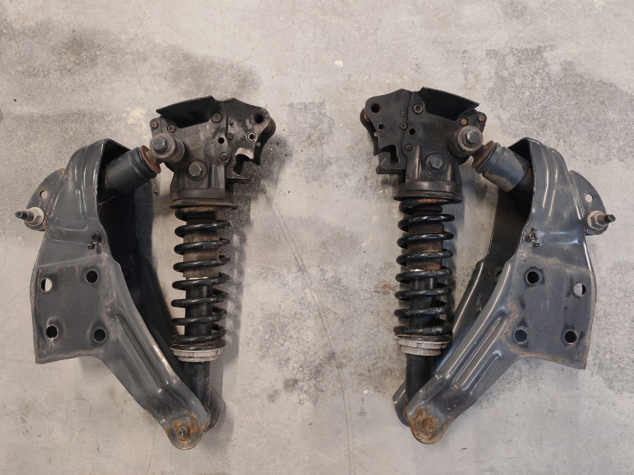 VOLVO FM5 / REAR CAB SUNSPENSION / 21171968 21172132 - Подвеска кабины: фото 2 VOLVO FM5 / REAR CAB SUNSPENSION / 21171968 21172132 - Подвеска кабины: фото 2