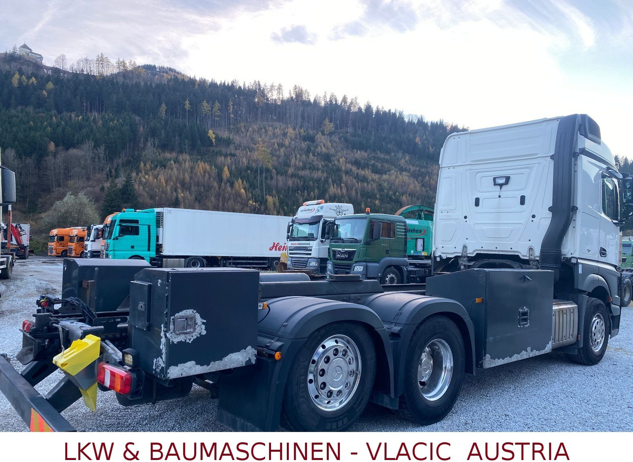 Mercedes-Benz Actros 963-0-C - Грузовик-цистерна: фото 3 Mercedes-Benz Actros 963-0-C - Грузовик-цистерна: фото 3