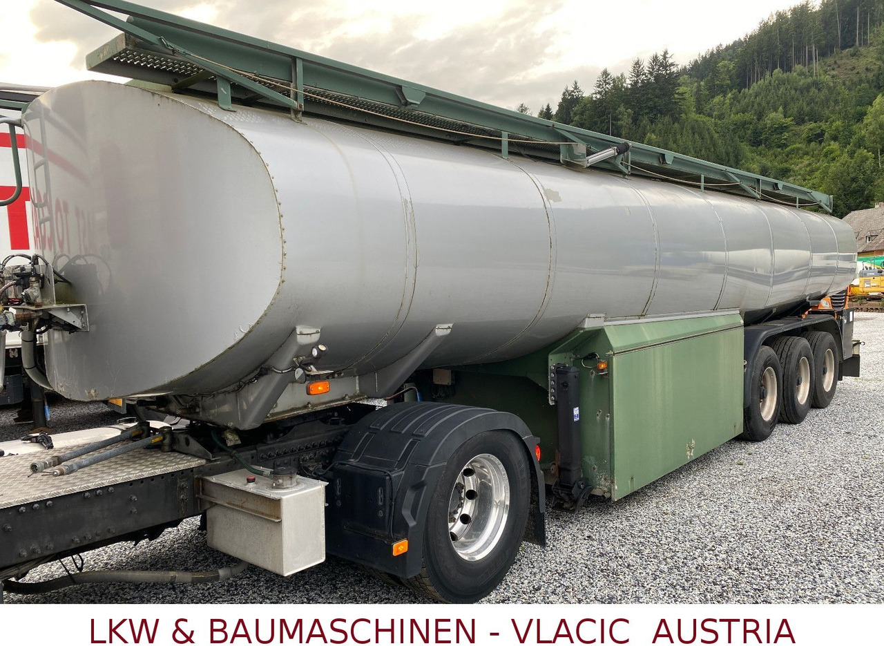 Schwarzmüller Tank für Öl transport - Полуприцеп-цистерна: фото 1 Schwarzmüller Tank für Öl transport - Полуприцеп-цистерна: фото 1