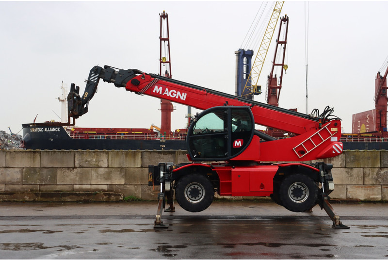 MAGNI RTH5.25S - Телескопический погрузчик: фото 5 MAGNI RTH5.25S - Телескопический погрузчик: фото 5