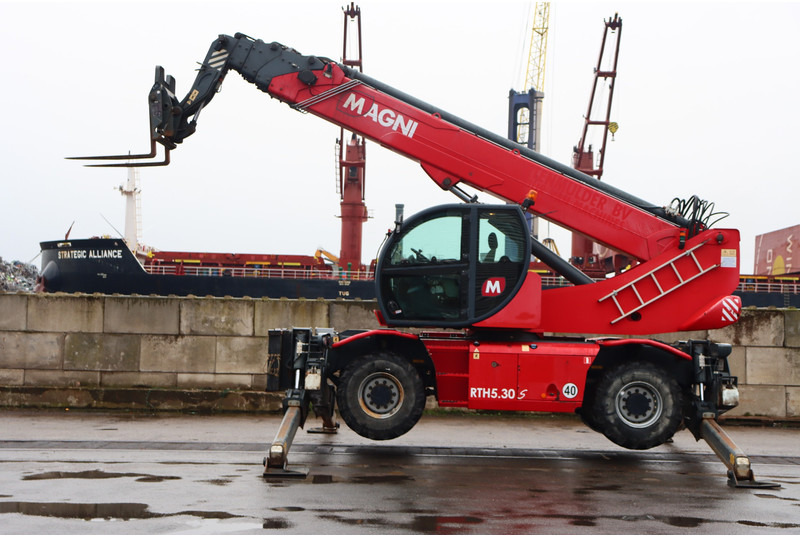 MAGNI RTH5.30S - Телескопический погрузчик: фото 5 MAGNI RTH5.30S - Телескопический погрузчик: фото 5