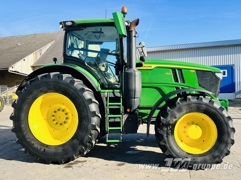John Deere 6R 250 - Трактор: фото 5 John Deere 6R 250 - Трактор: фото 5