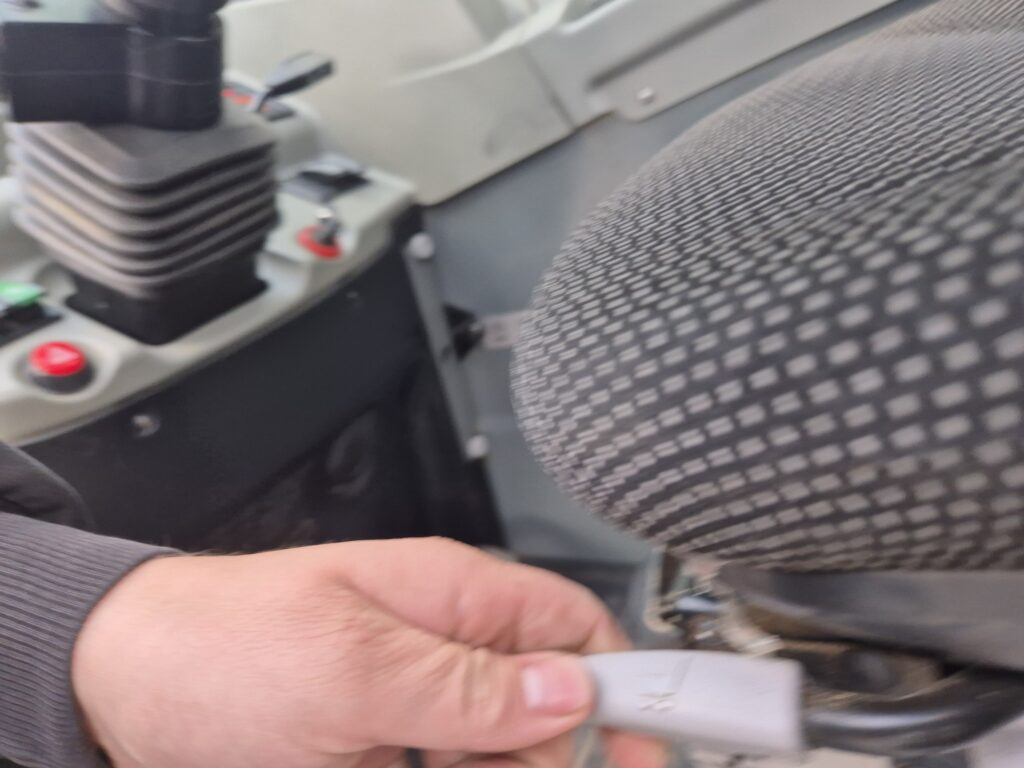 KRAMER KT276 - Телескопический погрузчик: фото 5 KRAMER KT276 - Телескопический погрузчик: фото 5