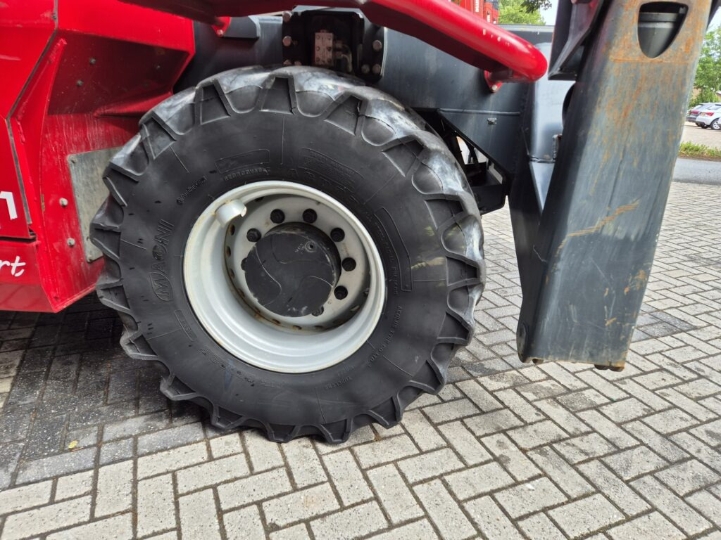 Телескопический погрузчик MAGNI RTH 5.21 Smart – D/C: фото 7 Телескопический погрузчик MAGNI RTH 5.21 Smart – D/C: фото 7