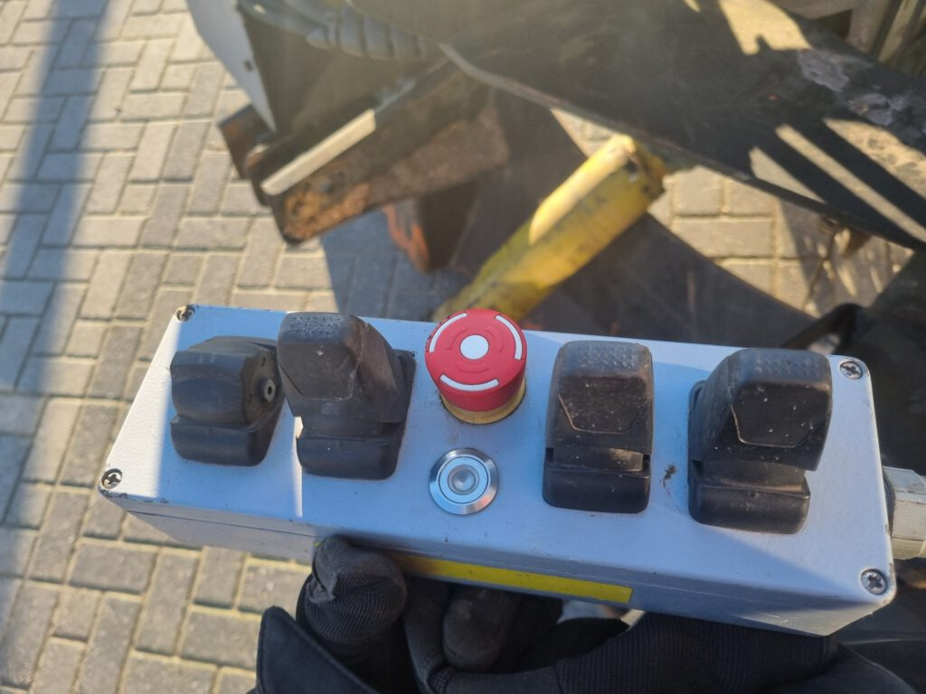 OBMTEC Pro270XL stump grinder - Измельчитель пней: фото 5 OBMTEC Pro270XL stump grinder - Измельчитель пней: фото 5