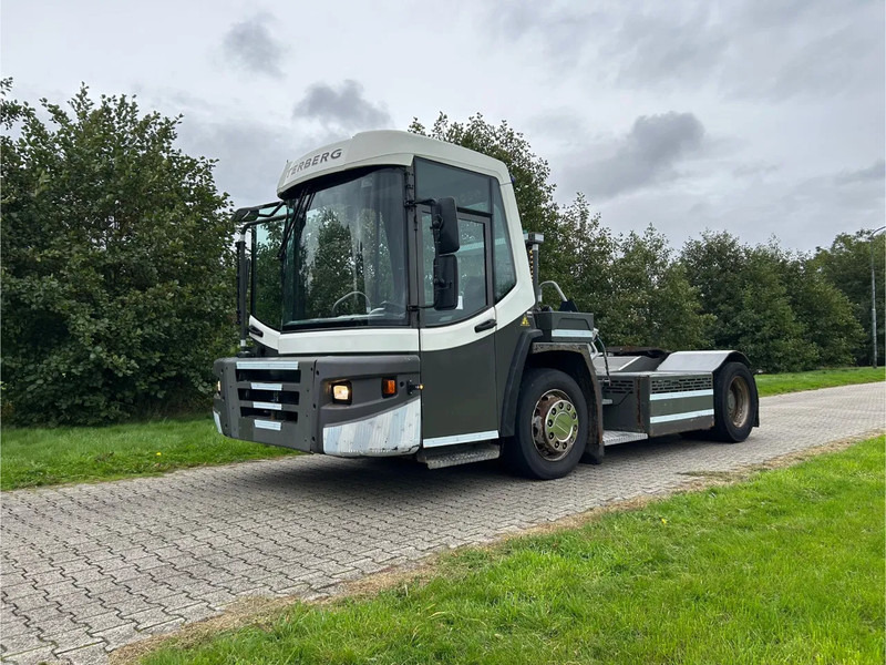 Terberg DT 183 | DISTRIBUTION TERMINAL | 8949 HOURS !!!! | LOW STEPS - Терминальный тягач: фото 1 Terberg DT 183 | DISTRIBUTION TERMINAL | 8949 HOURS !!!! | LOW STEPS - Терминальный тягач: фото 1