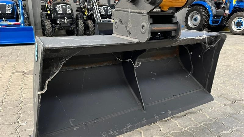 C&P Skovl NY 100cm planereskovl med S30-150 skifte på - Ковш для Строительной техники: фото 1 C&P Skovl NY 100cm planereskovl med S30-150 skifte på - Ковш для Строительной техники: фото 1