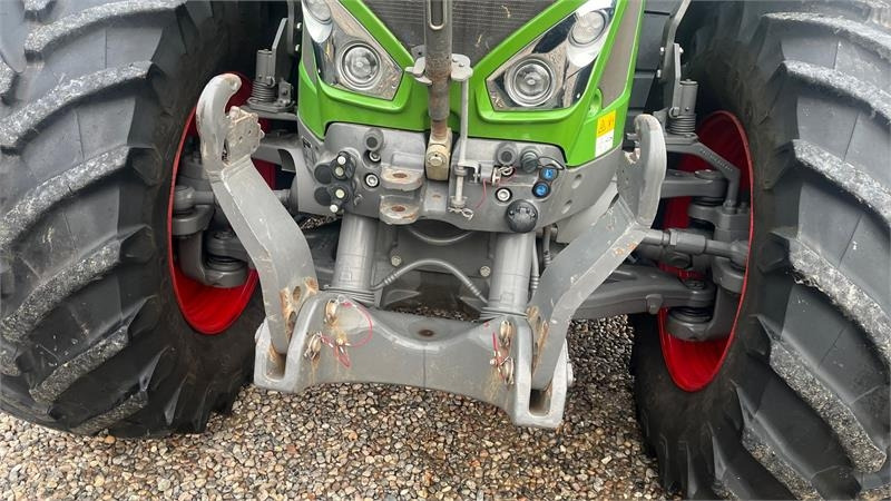 Fendt 933 Vario Profi Plus S4 med frontlift - Трактор: фото 4 Fendt 933 Vario Profi Plus S4 med frontlift - Трактор: фото 4