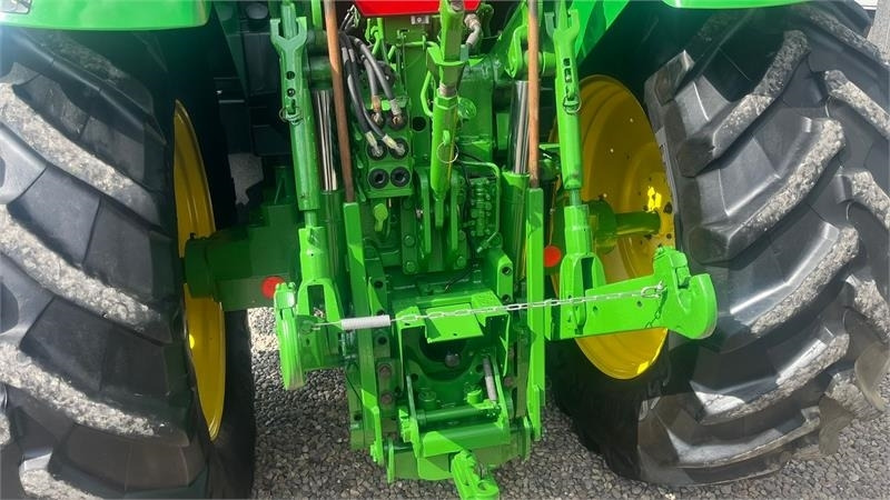 John Deere 7710 8.1L motor, store hjul og frontlift. En ejere - Трактор: фото 5 John Deere 7710 8.1L motor, store hjul og frontlift. En ejere - Трактор: фото 5