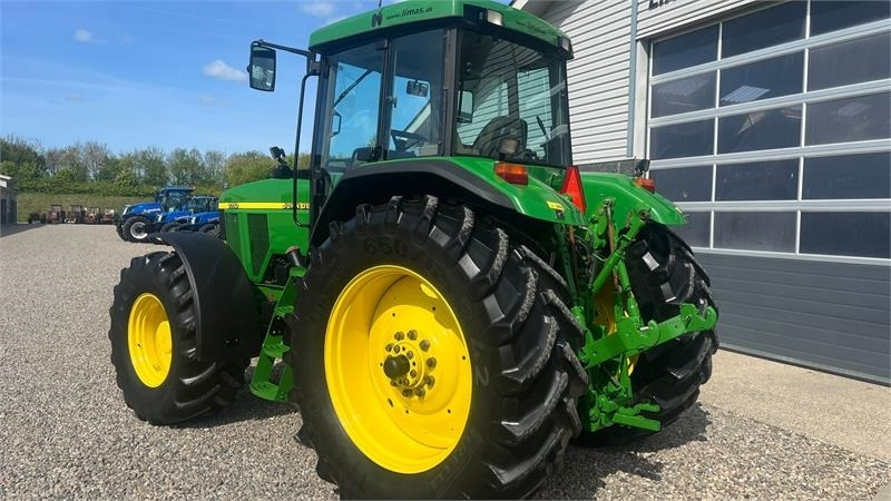 John Deere 7710 8.1L motor, store hjul og frontlift. En ejere - Трактор: фото 3 John Deere 7710 8.1L motor, store hjul og frontlift. En ejere - Трактор: фото 3