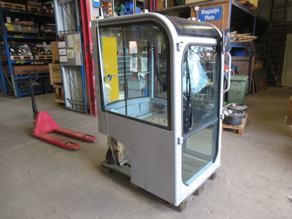 New Holland 72271210 - - Кабина для Строительной техники: фото 2 New Holland 72271210 - - Кабина для Строительной техники: фото 2