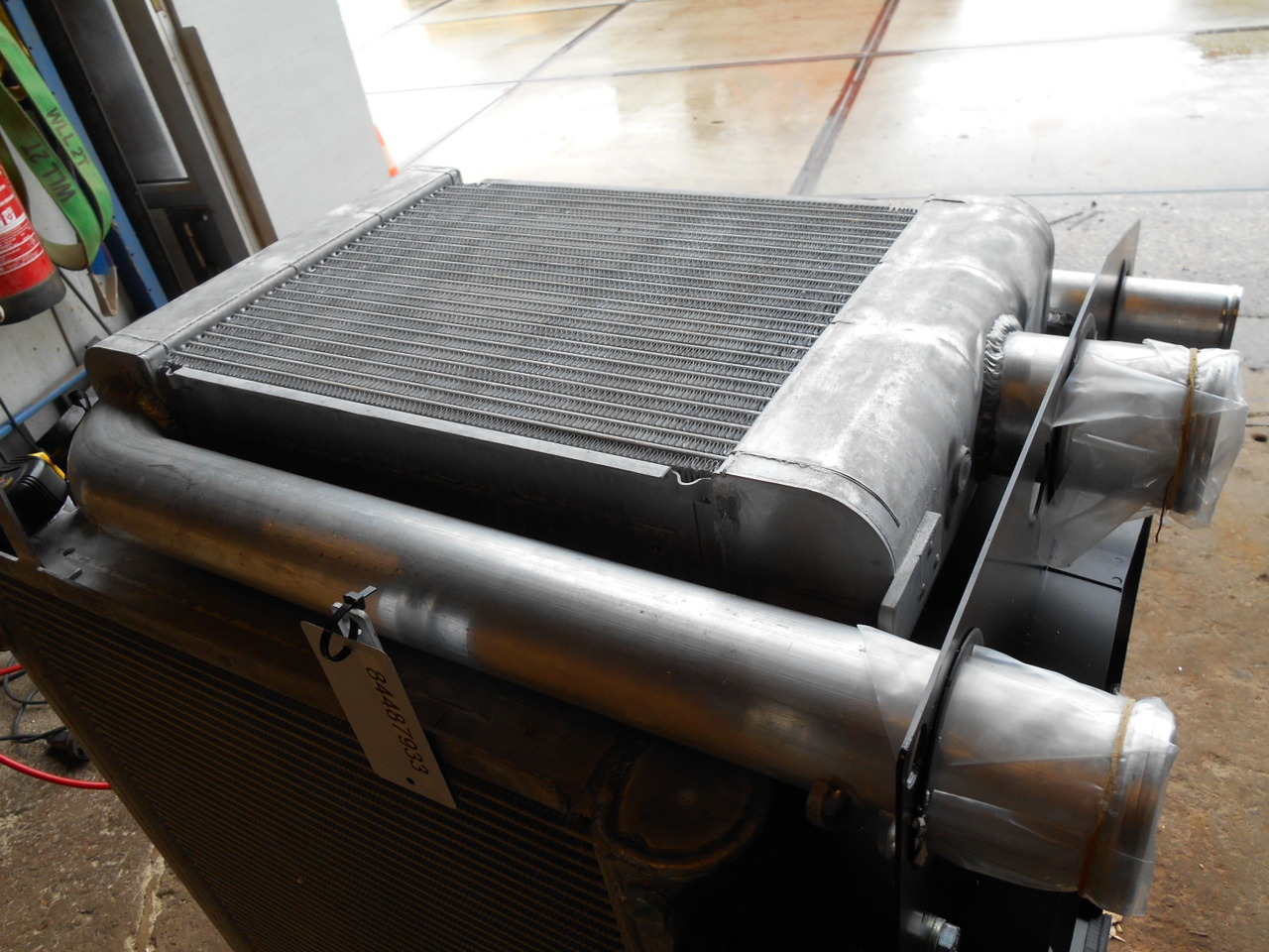 New Holland 84487933 - Интеркулер для Строительной техники: фото 3 New Holland 84487933 - Интеркулер для Строительной техники: фото 3