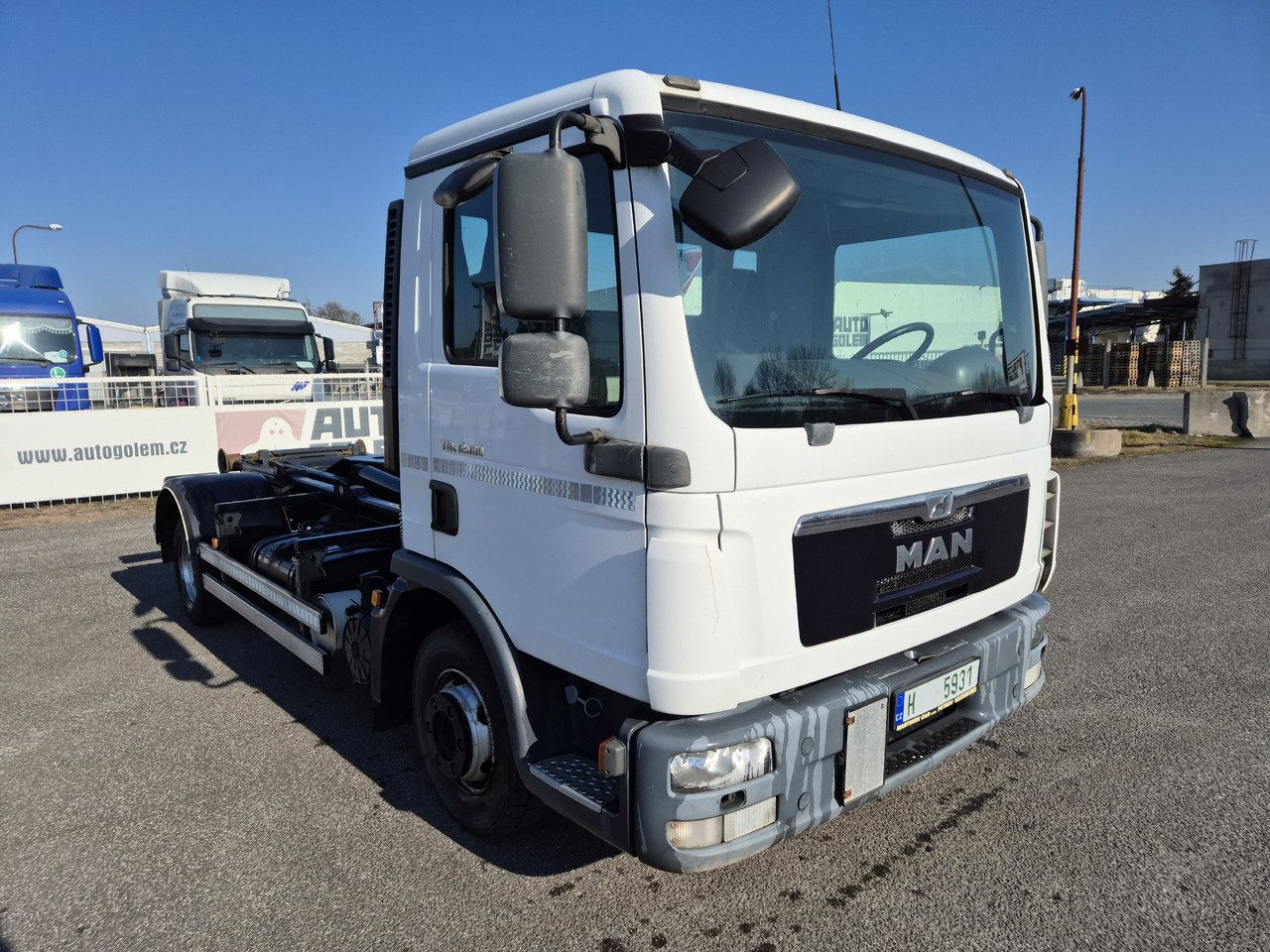 MAN TGL 12.180 - Крюковой мультилифт: фото 2 MAN TGL 12.180 - Крюковой мультилифт: фото 2