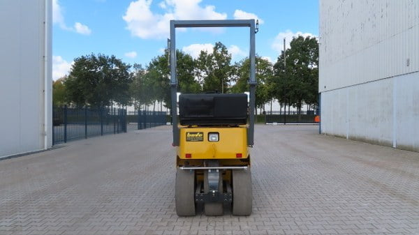 Sakai TS 160-2 - Пневмоколесный каток: фото 3 Sakai TS 160-2 - Пневмоколесный каток: фото 3