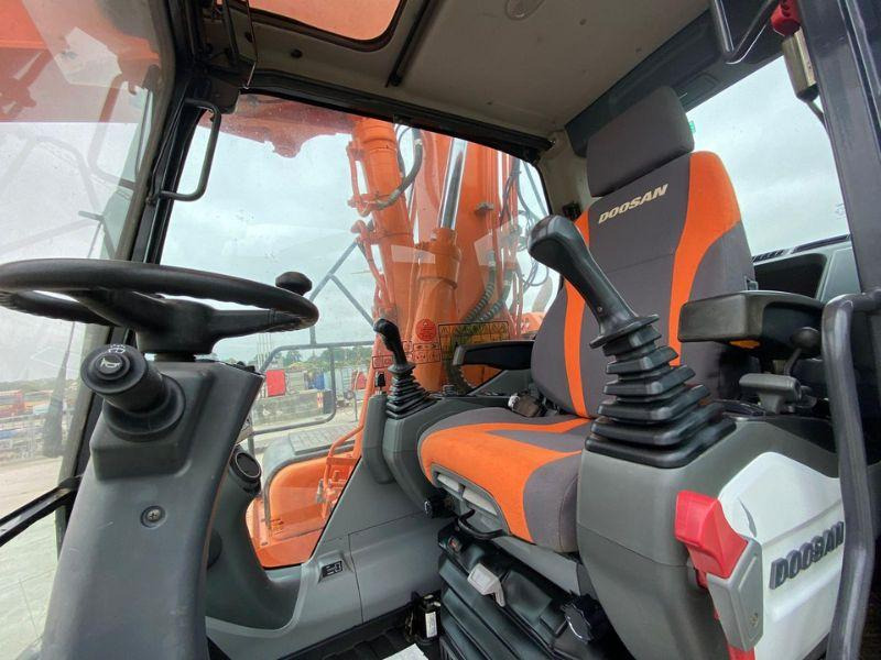 Doosan DX160 - Колёсный экскаватор: фото 5 Doosan DX160 - Колёсный экскаватор: фото 5