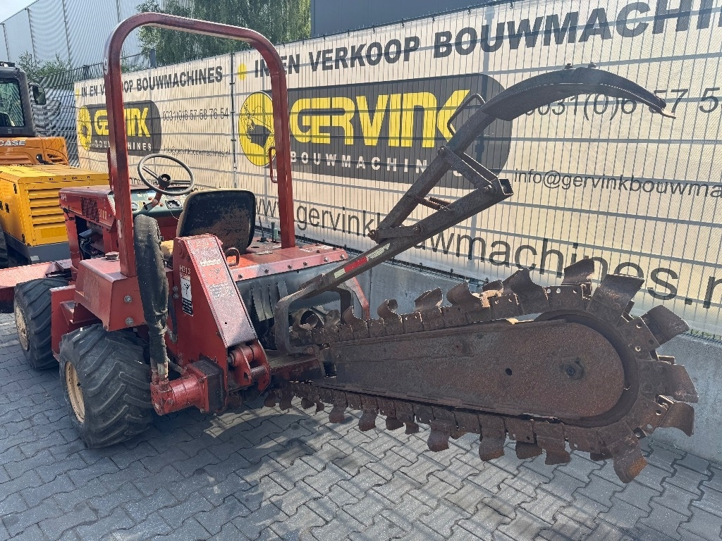 Ditch Witch 3700 DD - Траншеекопатель: фото 5 Ditch Witch 3700 DD - Траншеекопатель: фото 5