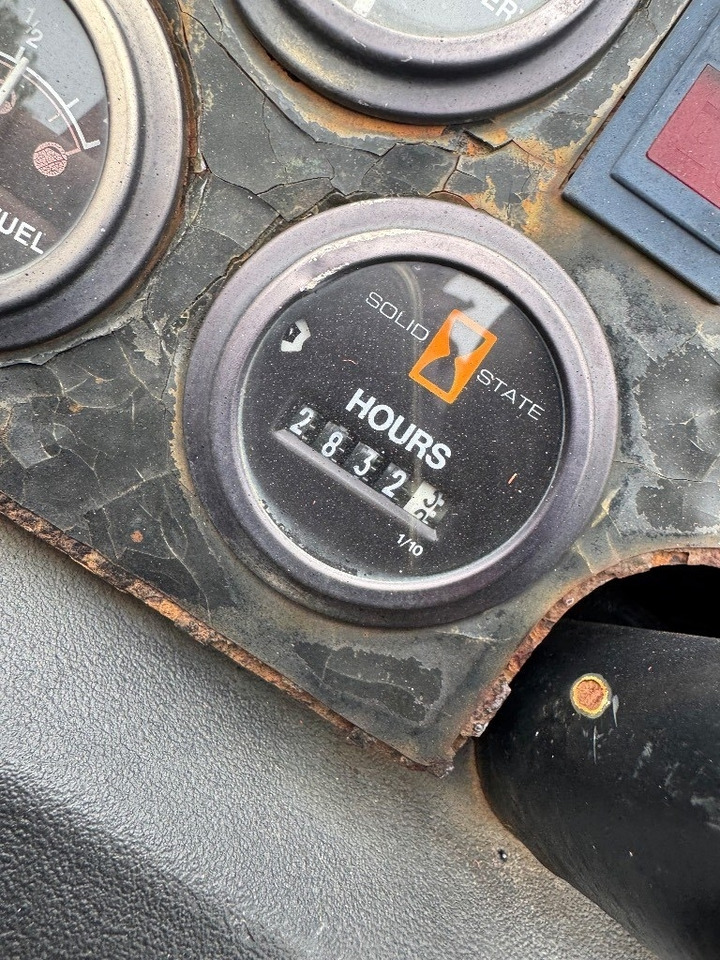 Траншеекопатель Ditch Witch RT 40: фото 17 Траншеекопатель Ditch Witch RT 40: фото 17