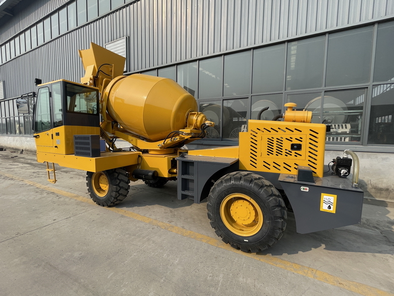 QINGDAO PROMISING 2.0CBM Self-Loading Concrete Mixer Truck CML200 - Автобетоносмеситель: фото 2 QINGDAO PROMISING 2.0CBM Self-Loading Concrete Mixer Truck CML200 - Автобетоносмеситель: фото 2