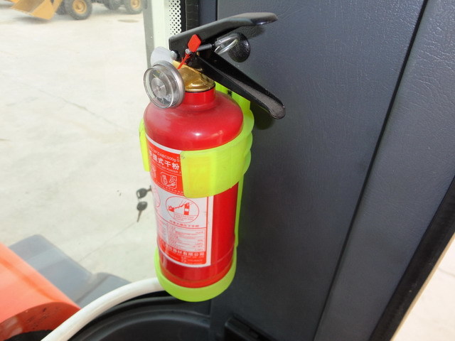 Qingdao Promising 1.2T Capacity Small Hydraulic Wheel Loader ZL12F - Колёсный погрузчик, Компактный фронтальный погрузчик: фото 5 Qingdao Promising 1.2T Capacity Small Hydraulic Wheel Loader ZL12F - Колёсный погрузчик, Компактный фронтальный погрузчик: фото 5