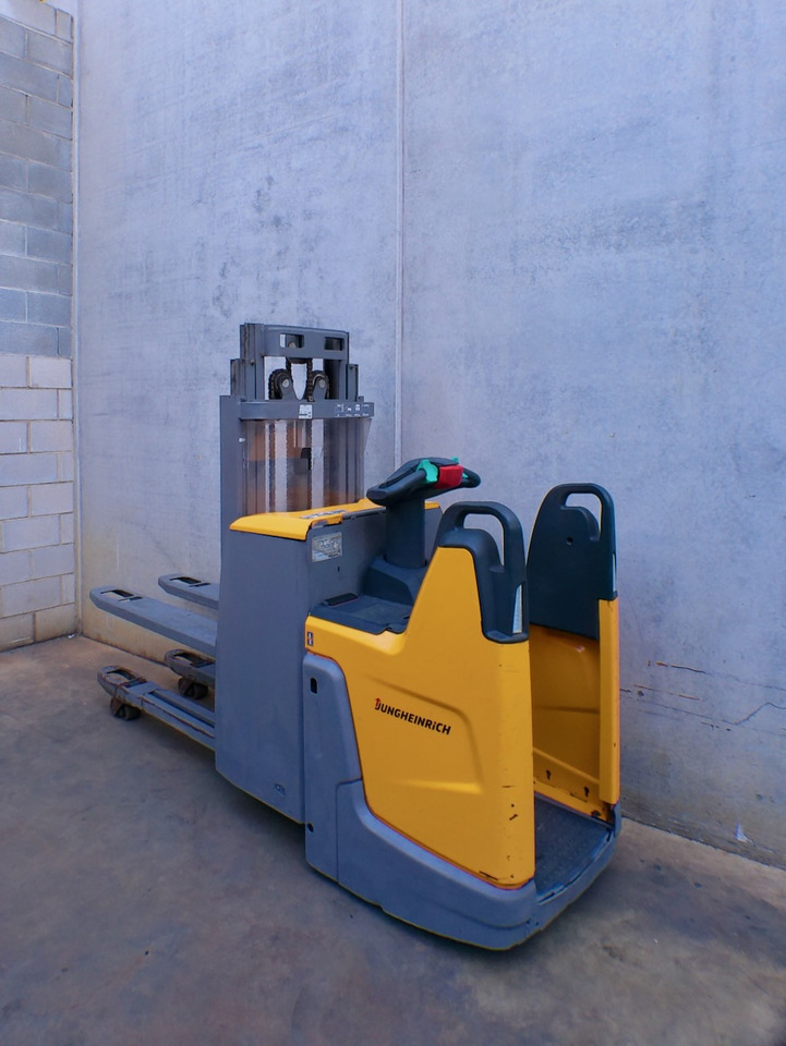 Jungheinrich ERD 220 290 DT - Штабелер: фото 1 Jungheinrich ERD 220 290 DT - Штабелер: фото 1