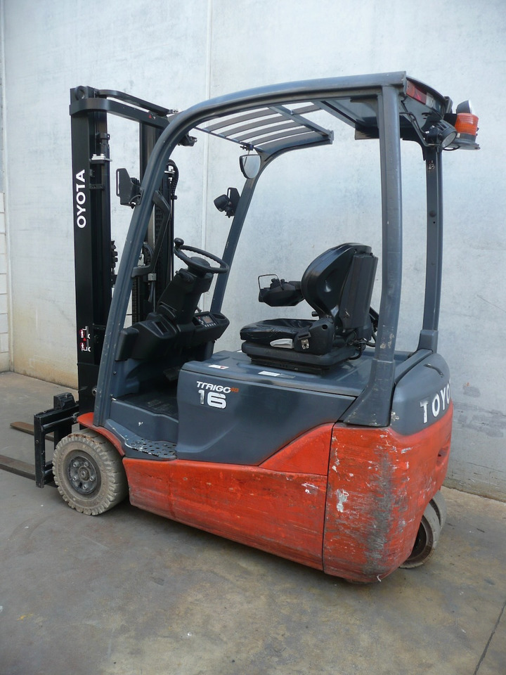 Toyota 8FBE16T - Электропогрузчик: фото 4 Toyota 8FBE16T - Электропогрузчик: фото 4