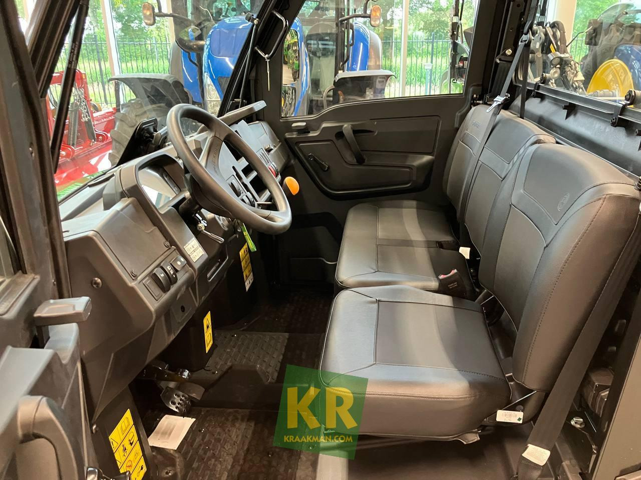 John Deere XUV 875M - Квадроцикл: фото 2 John Deere XUV 875M - Квадроцикл: фото 2