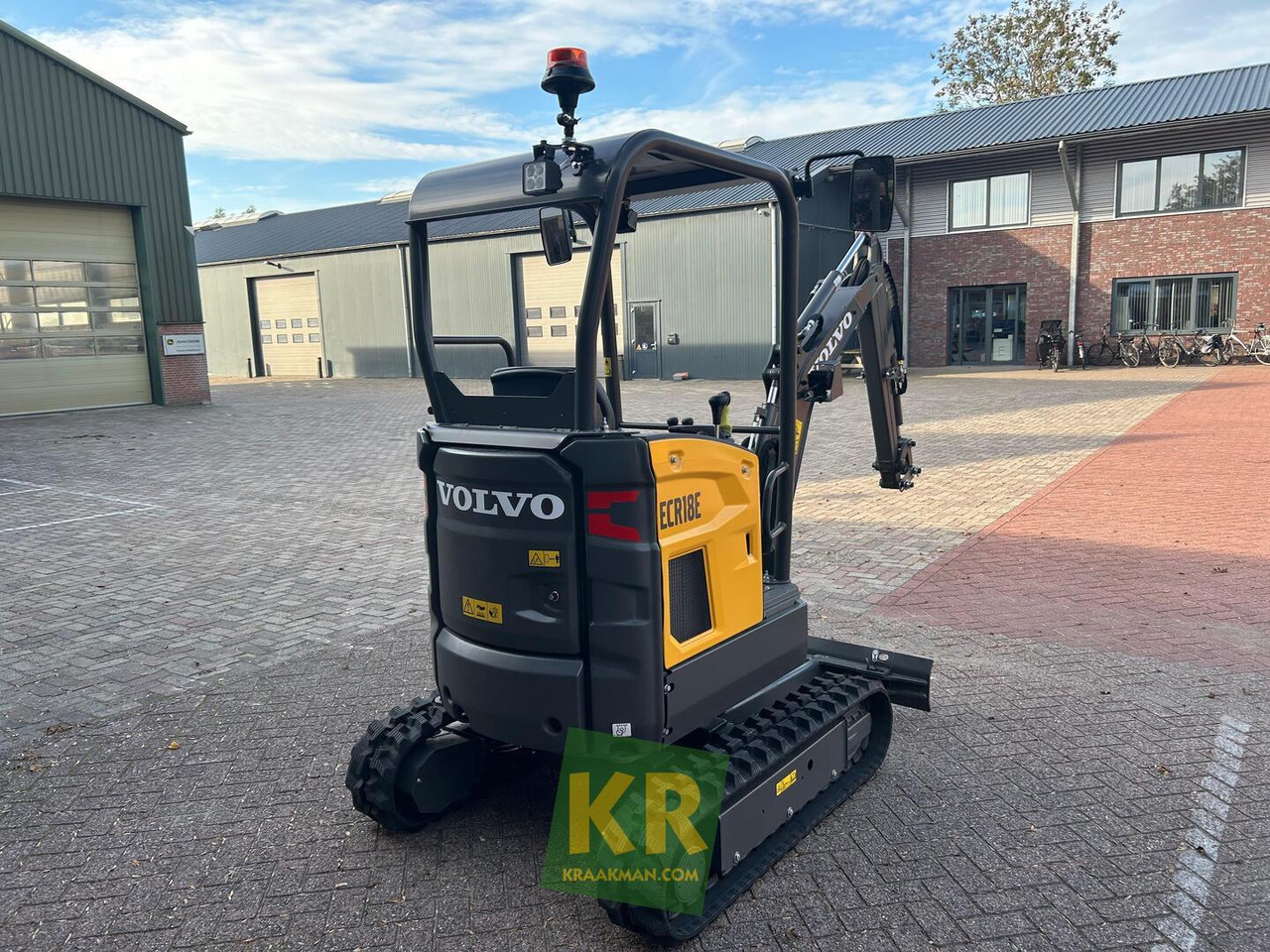 Volvo ECR 18E - Мини-экскаватор: фото 1 Volvo ECR 18E - Мини-экскаватор: фото 1