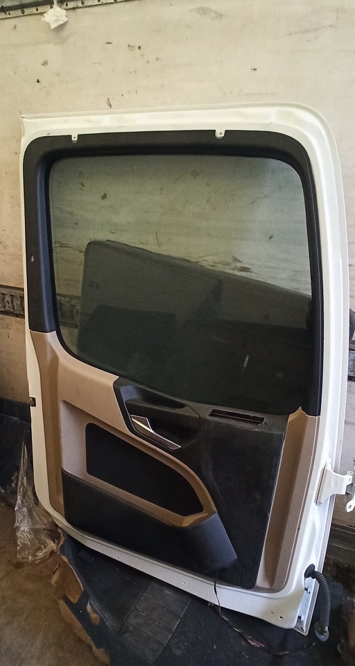 MERCEDES-BENZ ACTROS MP4 LEWE - Дверь и запчасти для Грузовиков: фото 2 MERCEDES-BENZ ACTROS MP4 LEWE - Дверь и запчасти для Грузовиков: фото 2