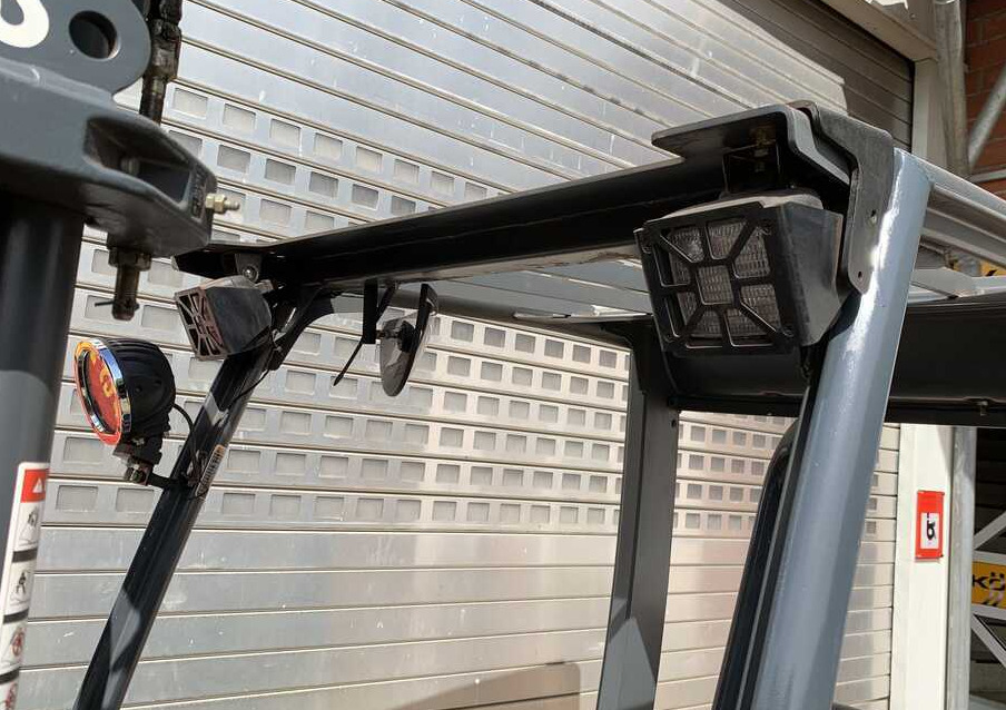 CAT Lift Trucks 2ET4000 - Электропогрузчик: фото 3 CAT Lift Trucks 2ET4000 - Электропогрузчик: фото 3