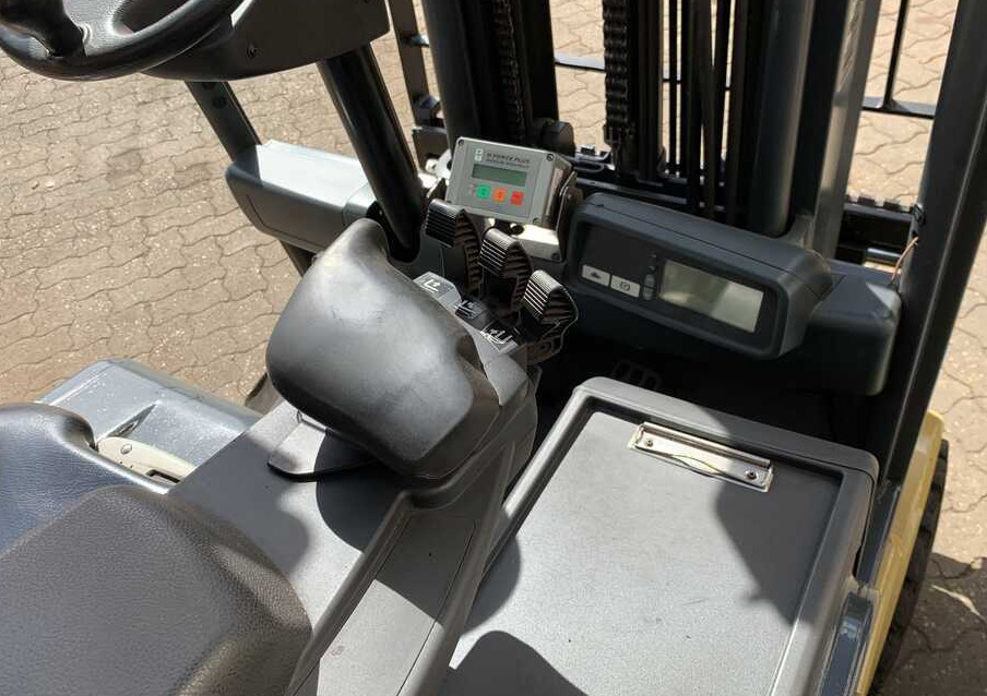 CAT Lift Trucks 2ET4000 - Электропогрузчик: фото 5 CAT Lift Trucks 2ET4000 - Электропогрузчик: фото 5