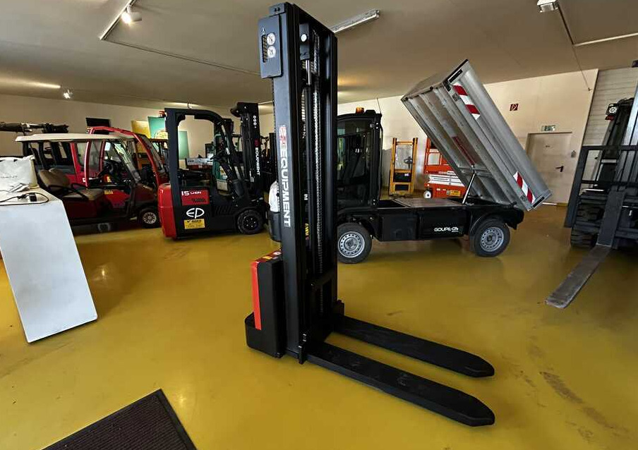 EP Equipment ESL122 - Штабелер: фото 4 EP Equipment ESL122 - Штабелер: фото 4