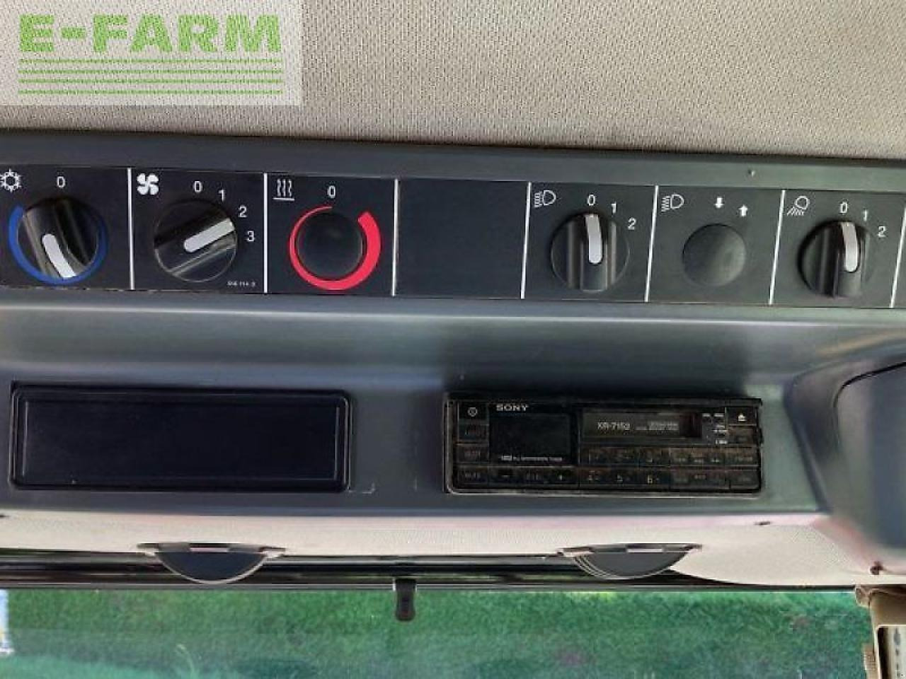 Зерноуборочный комбайн CLAAS mega 350: фото 10 Зерноуборочный комбайн CLAAS mega 350: фото 10