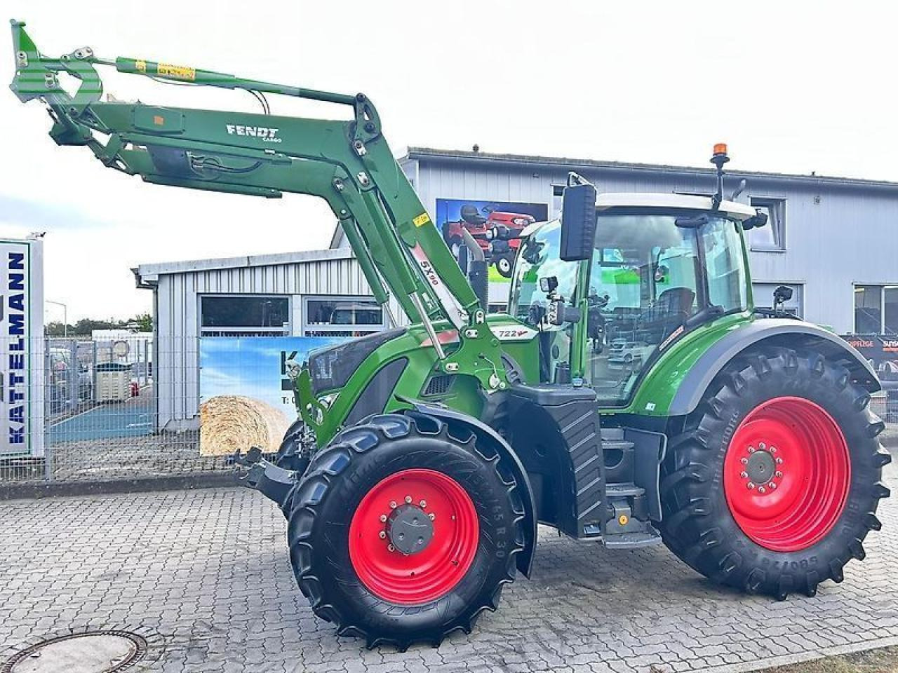 Fendt 722 vario profi plus ProfiPlus - Трактор: фото 2 Fendt 722 vario profi plus ProfiPlus - Трактор: фото 2