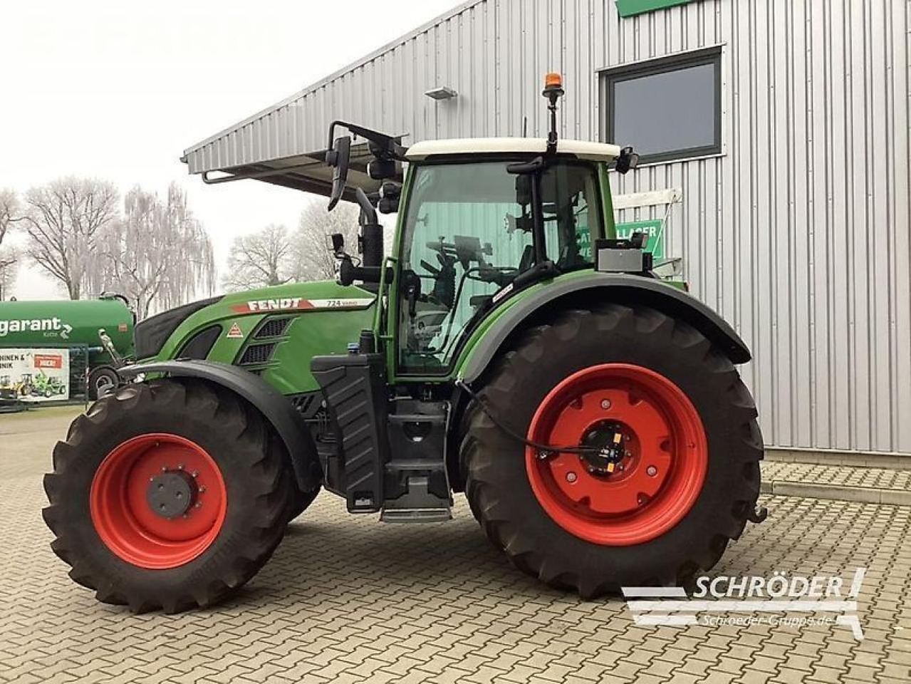 Fendt 724 vario gen6 profi plus ProfiPlus - Трактор: фото 3 Fendt 724 vario gen6 profi plus ProfiPlus - Трактор: фото 3