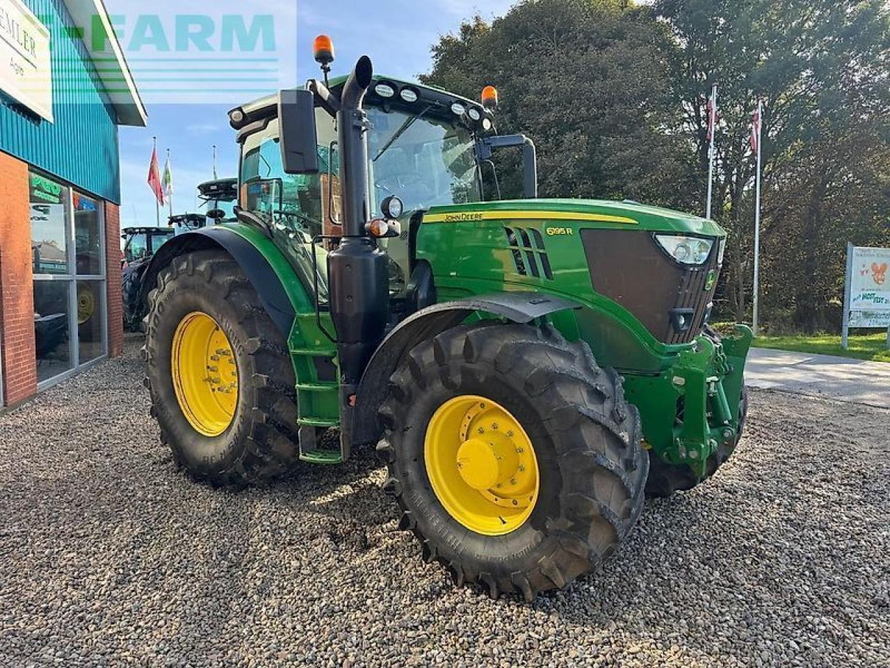 John Deere 6195r - Трактор: фото 3 John Deere 6195r - Трактор: фото 3