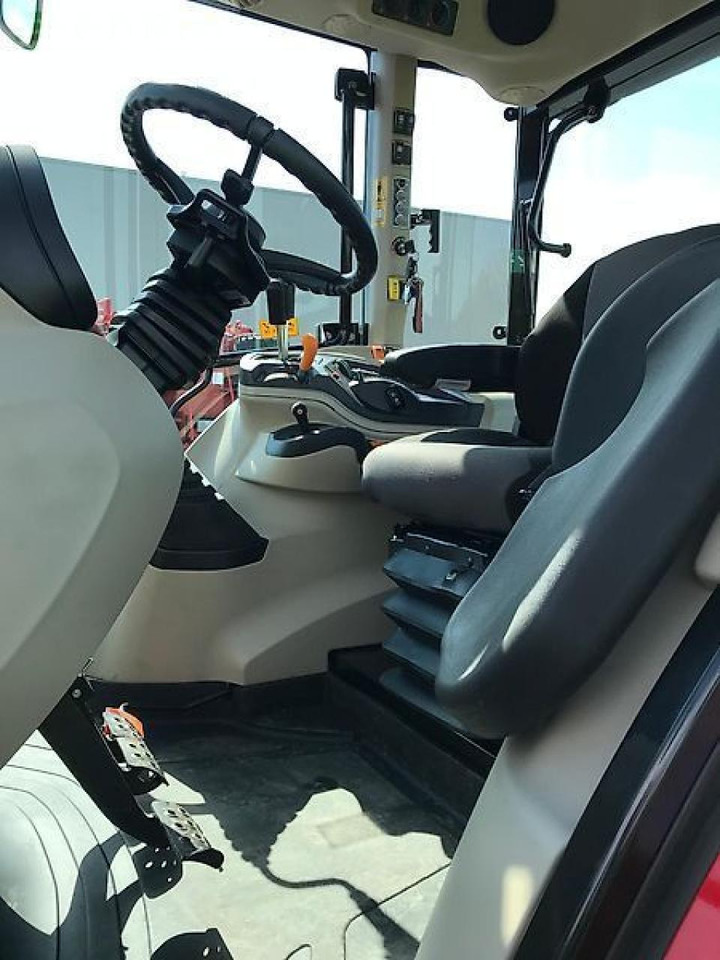 Massey Ferguson mf 5711 dyna-4 - Трактор: фото 5 Massey Ferguson mf 5711 dyna-4 - Трактор: фото 5