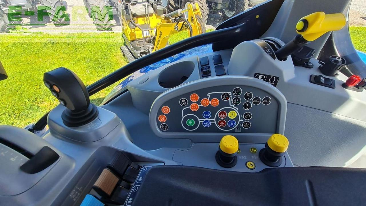 Трактор New Holland t5.110 dynamic command (stage v): фото 8