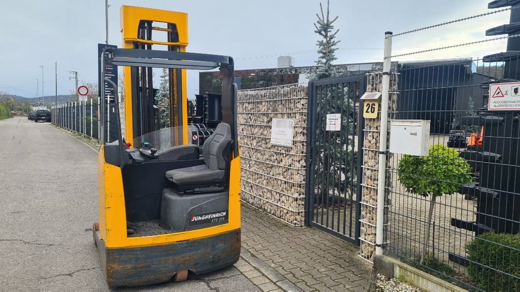 Jungheinrich ETV 216, Triplex, 6,9 m Hubhöhe, Hubkraft 1.600 kg - Ричтрак: фото 5 Jungheinrich ETV 216, Triplex, 6,9 m Hubhöhe, Hubkraft 1.600 kg - Ричтрак: фото 5