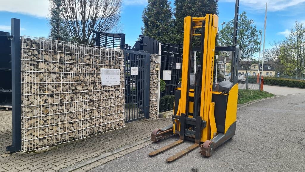 Jungheinrich ETV 216, Triplex, 6,9 m Hubhöhe, Hubkraft 1.600 kg - Ричтрак: фото 1 Jungheinrich ETV 216, Triplex, 6,9 m Hubhöhe, Hubkraft 1.600 kg - Ричтрак: фото 1