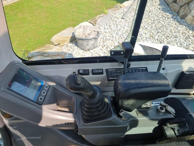 Мини-экскаватор Takeuchi TB216 Minibagger: фото 6 Мини-экскаватор Takeuchi TB216 Minibagger: фото 6