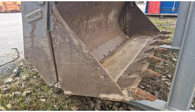 Volvo 4in1 Klappschaufel, Passend zu Volvo L25 180cm Arbeitbreite - Ковш: фото 2 Volvo 4in1 Klappschaufel, Passend zu Volvo L25 180cm Arbeitbreite - Ковш: фото 2