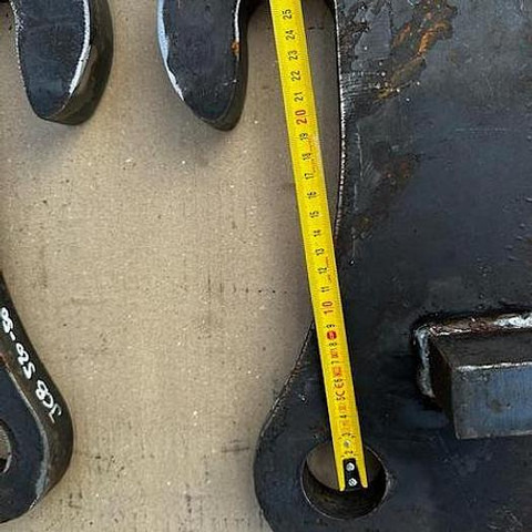 Big Anschweißhaken / Anschweißset / Koppelhaken JCB 520-50 Aufnahme - Запчасти: фото 4 Big Anschweißhaken / Anschweißset / Koppelhaken JCB 520-50 Aufnahme - Запчасти: фото 4