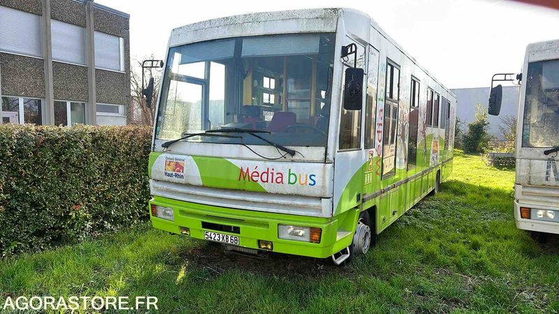Bus Renault - 2000 - 228360kms - 5423-XB-68 - Автобус: фото 1 Bus Renault - 2000 - 228360kms - 5423-XB-68 - Автобус: фото 1