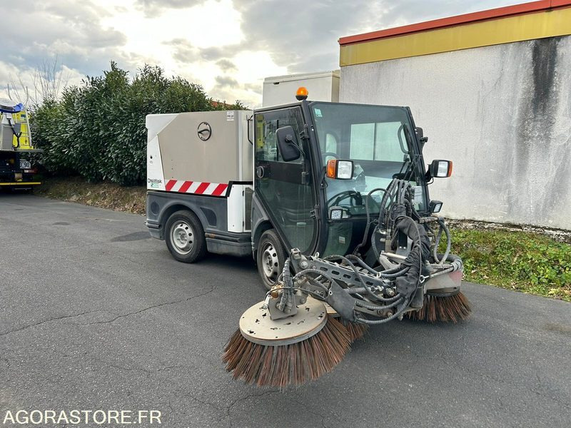 Bayeuse Nilfisk - 4 057h - 2017 - Подметально-уборочная машина: фото 4 Bayeuse Nilfisk - 4 057h - 2017 - Подметально-уборочная машина: фото 4