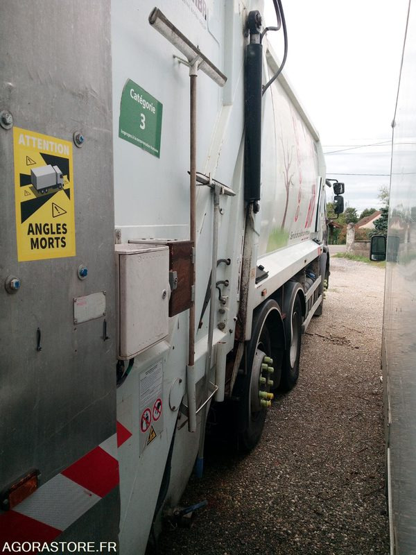 Bom Renault 320DXI - Мусоровоз: фото 4 Bom Renault 320DXI - Мусоровоз: фото 4