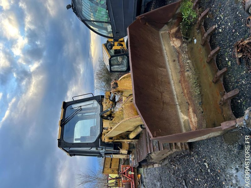 Bulldozer 953C - Бульдозер: фото 1 Bulldozer 953C - Бульдозер: фото 1