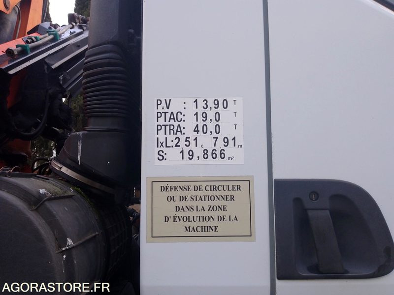 Самосвал CAMION BENNE GRUE RENAULT 4X4: фото 16 Самосвал CAMION BENNE GRUE RENAULT 4X4: фото 16