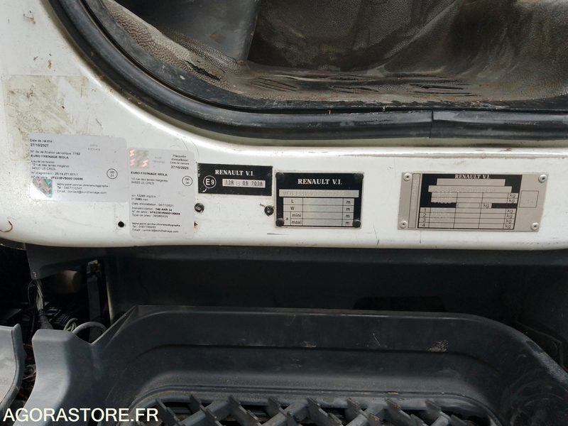 Самосвал CAMION BENNE GRUE RENAULT 4X4: фото 13 Самосвал CAMION BENNE GRUE RENAULT 4X4: фото 13