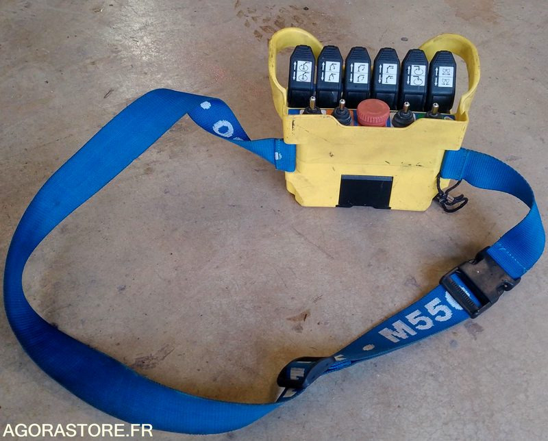 Самосвал CAMION BENNE GRUE RENAULT 4X4: фото 20 Самосвал CAMION BENNE GRUE RENAULT 4X4: фото 20