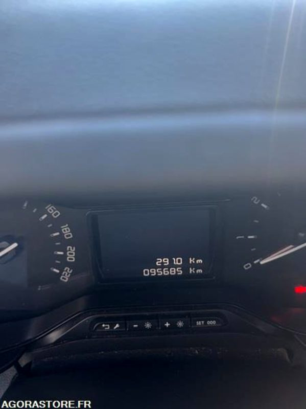 CITROEN BERLINGO ISOTHERME (portage de repas) - Легковой фургон: фото 5 CITROEN BERLINGO ISOTHERME (portage de repas) - Легковой фургон: фото 5